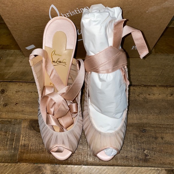 Christian Louboutin Goya Ruban Pumps - Picture 3 of 7